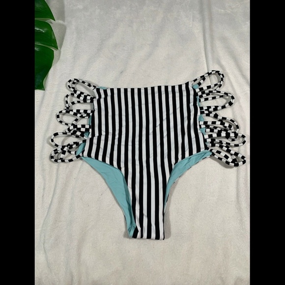 NWT L Space‎ Domino Stripe Tripp High Waisted Bottoms [SZ large ] - Picture 4 of 5